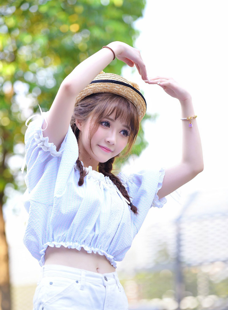 “快，将张任将军放出来。”邓贤面色也是一变，连忙道。